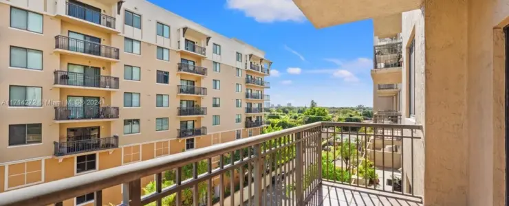 3590 Coral Way Apt 604