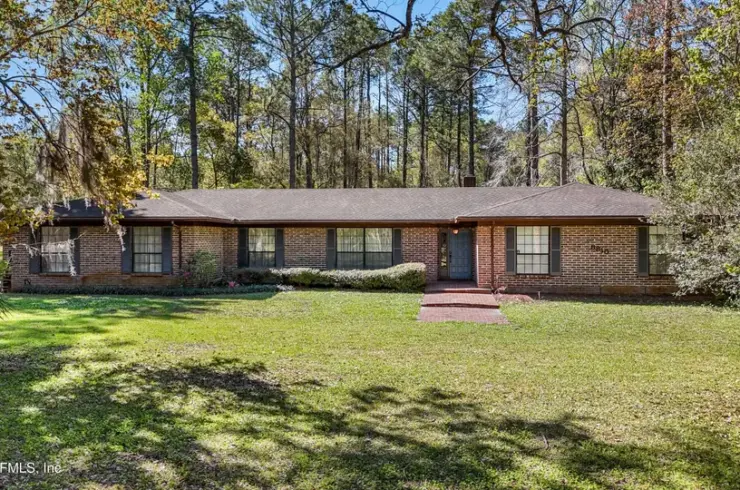 8810 Denny Rd