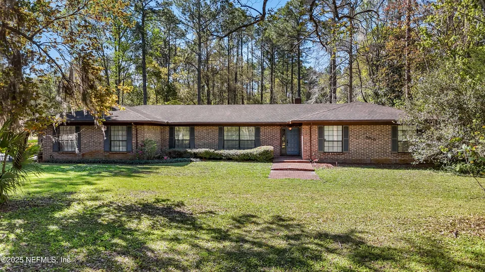 8810 Denny Rd 8810 Denny Rd