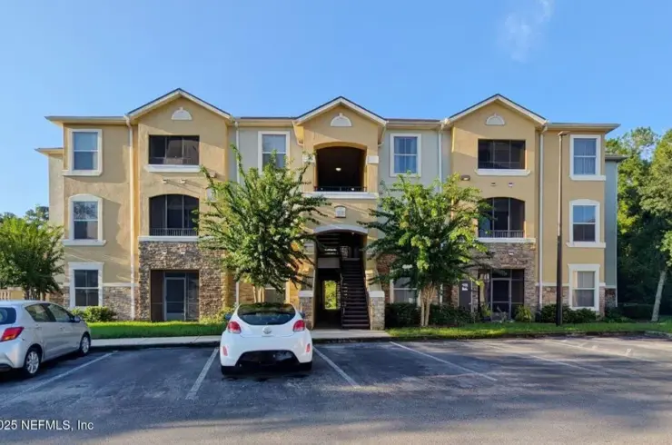 8539 Gate Pkwy W Unit 123