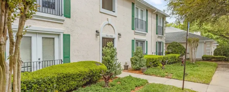 13715 Richmond Dr N Unit 903