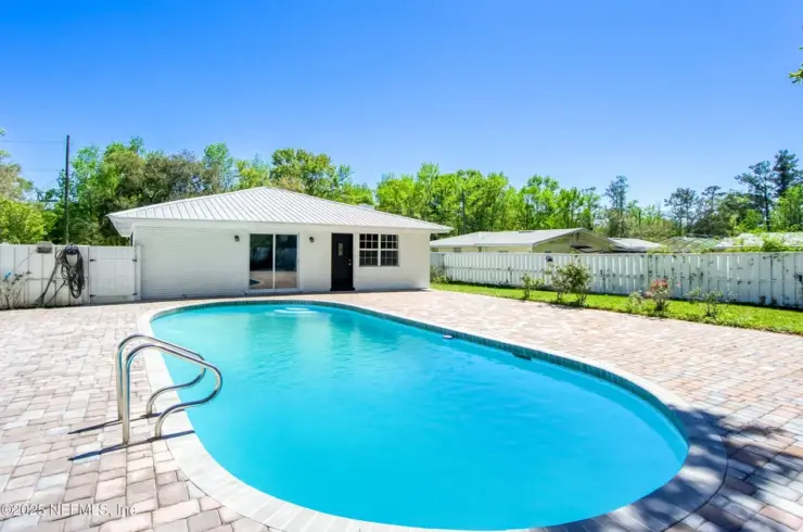 11084 Ker Del Rd