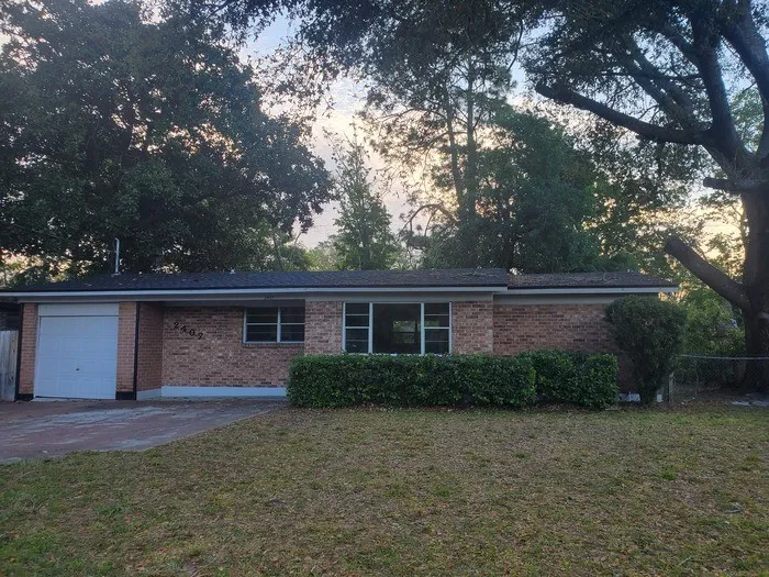 2407 S Mc Carthy Dr 2407 S Mc Carthy Dr