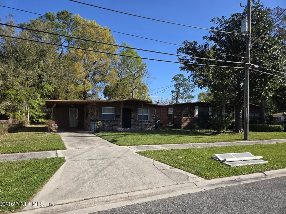 2563 W 23rd St 2563 W 23rd St