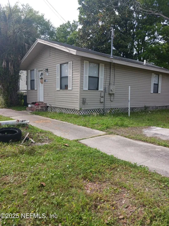1775 W 5th St 1775 W 5th St
