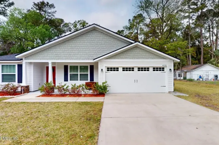 4538 Benlocke Rd