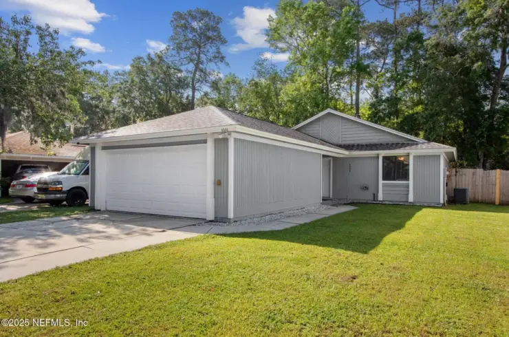 4334 Lake Woodbourne Dr S