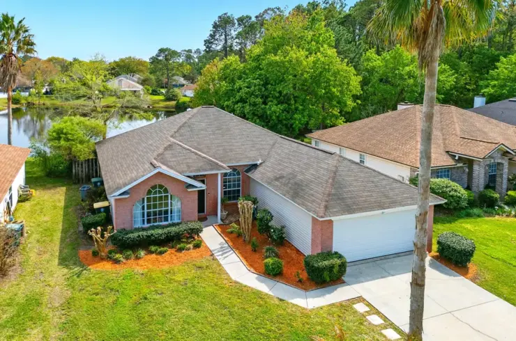 13538 Valbuena Ct