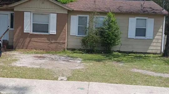 8037 Marion Cir