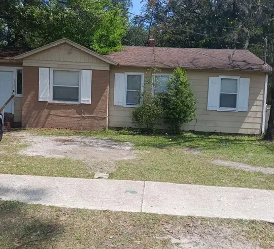 8037 Marion Cir