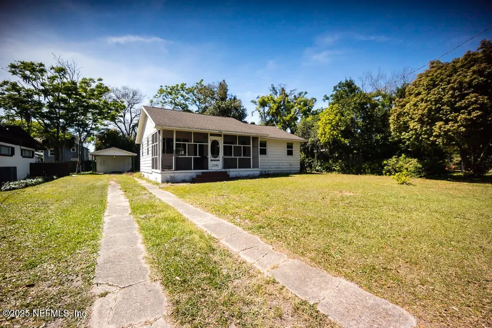 1336 Hollyhock Cir W 1336 Hollyhock Cir W