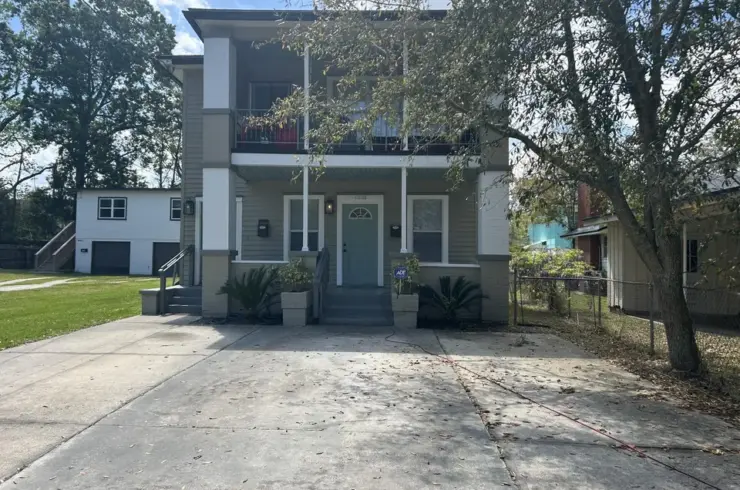1068 Day Ave