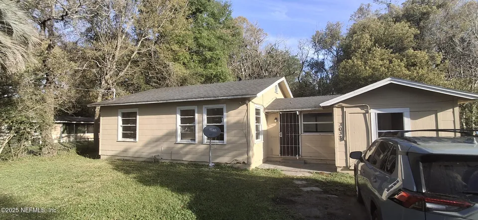 3033 W 15th St 3033 W 15th St