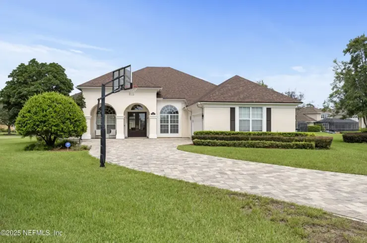 10060 Lakes End Ct