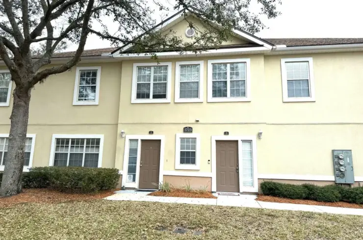 1723 Forest Lake Cir W Apt 3
