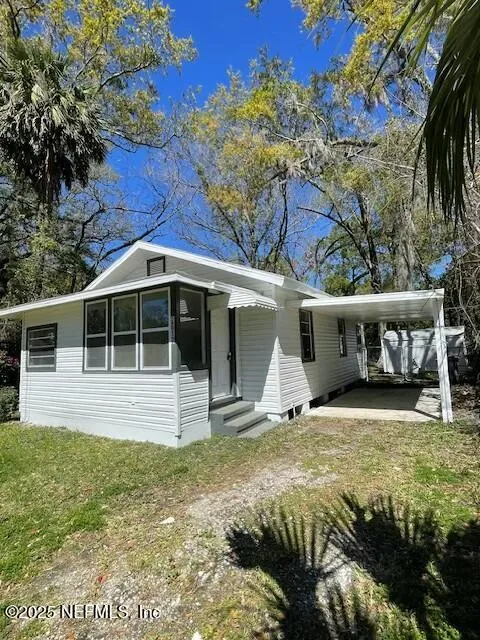 2617 W 30th St 2617 W 30th St