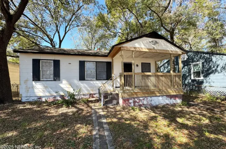 2110 Blair St