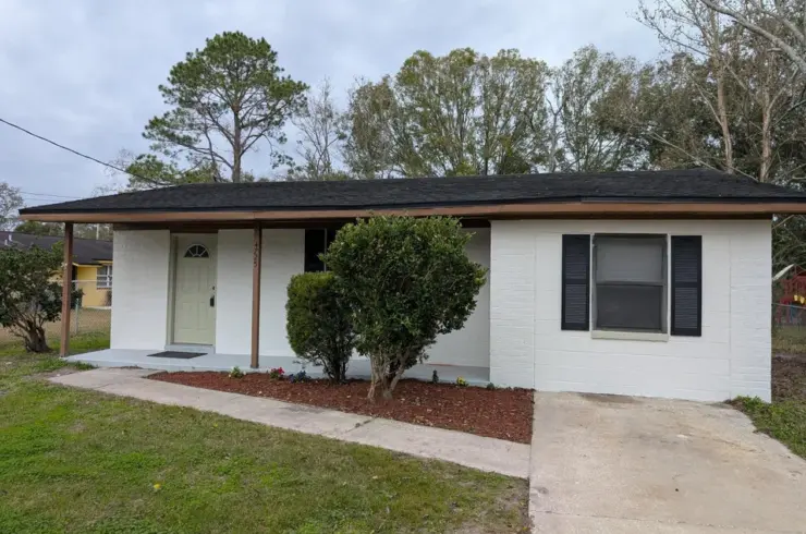 4725 Roanoke Blvd