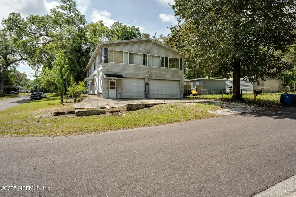 7422 Jasper Ave 7422 Jasper Ave