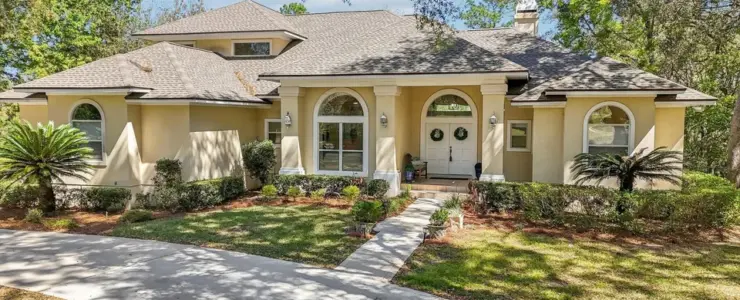 3513 Shinnecock Ln