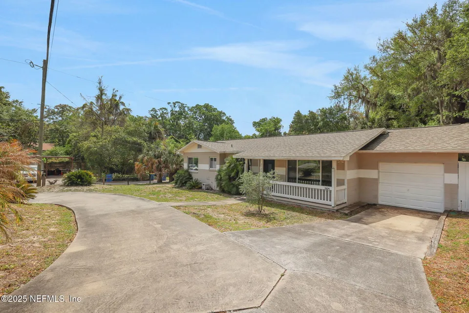 2104 Shepard St 2104 Shepard St
