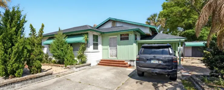 805 Garth Ave