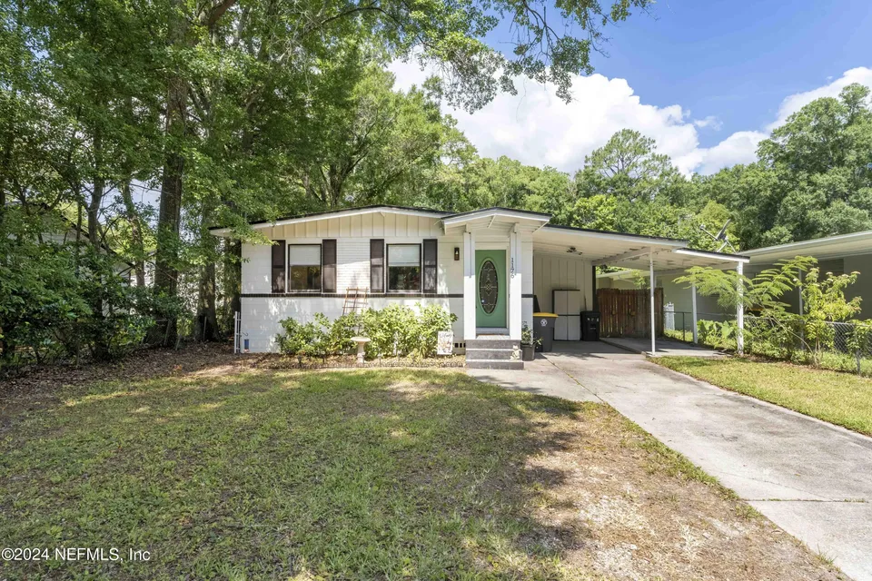 1176 Denaud St 1176 Denaud St