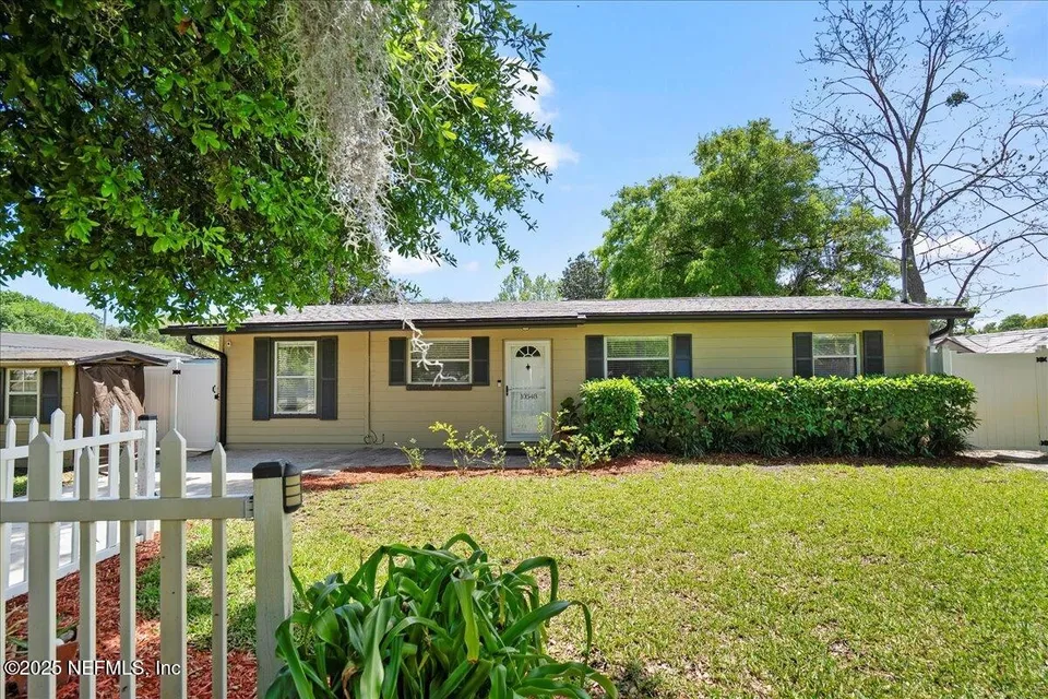 10548 Airport Terrace Dr 10548 Airport Terrace Dr