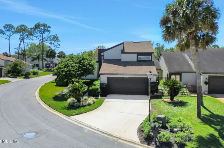 7838 Baymeadows Cir W