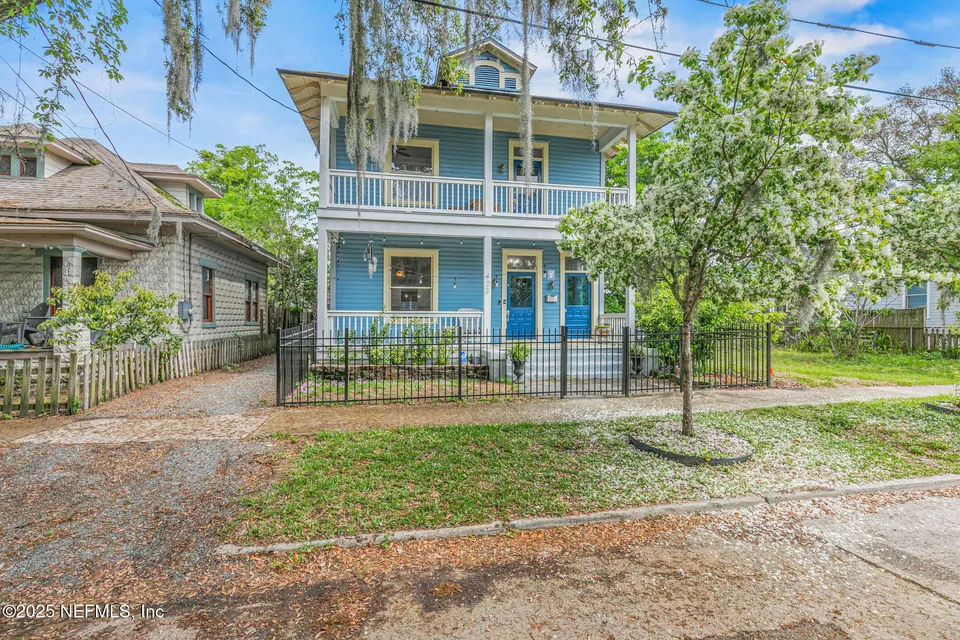 423 Walnut Ct 423 Walnut Ct