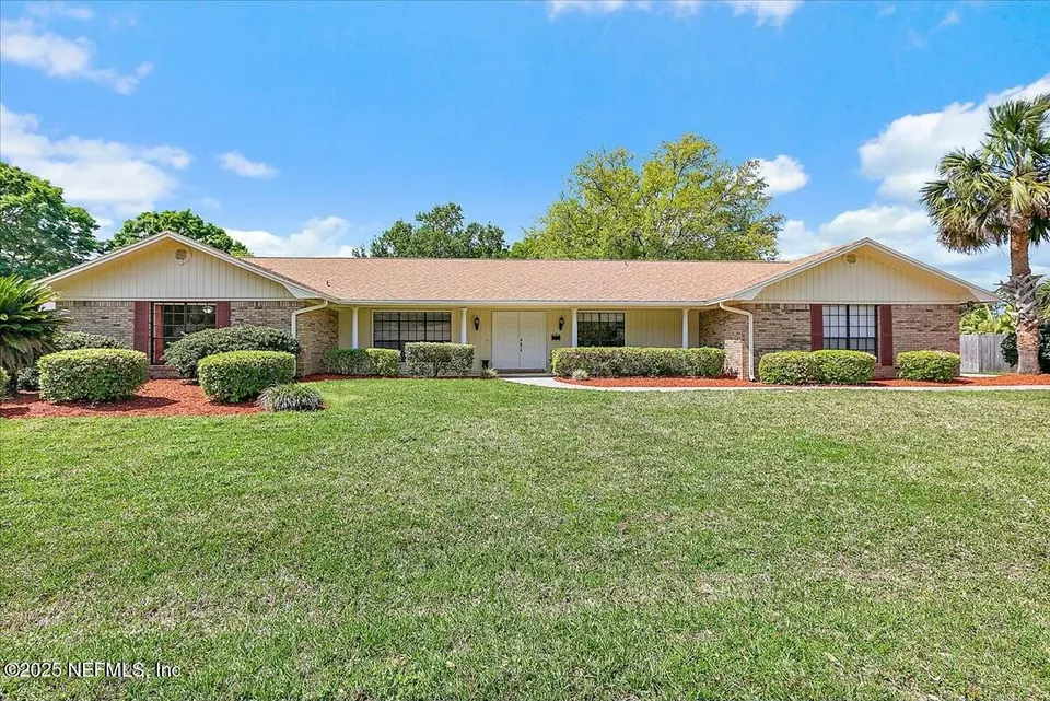 2250 Spanish Moss Dr 2250 Spanish Moss Dr