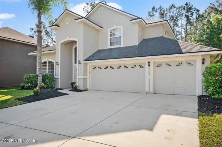 2447 Golfview Dr