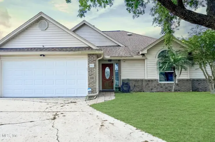 582 Blackfin Ct