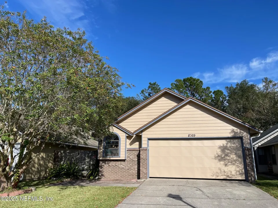 8769 Pinevalley Ln 8769 Pinevalley Ln