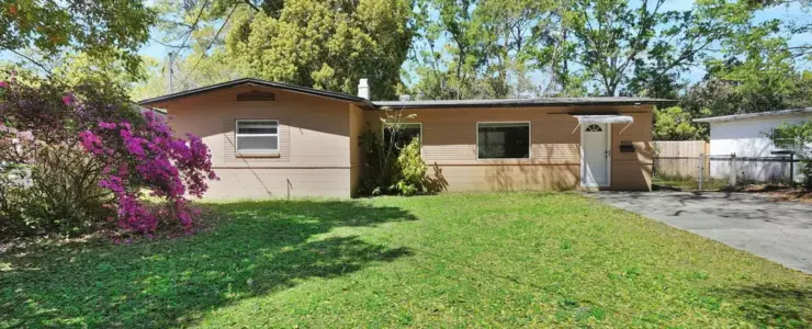 4015 Shasta Dr