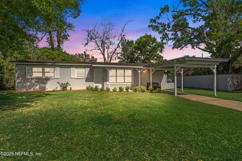 3111 Seine Dr 3111 Seine Dr