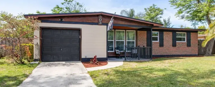303 Rio Rd