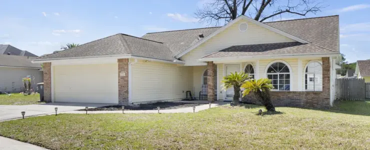 1534 E Mountain Lake Dr
