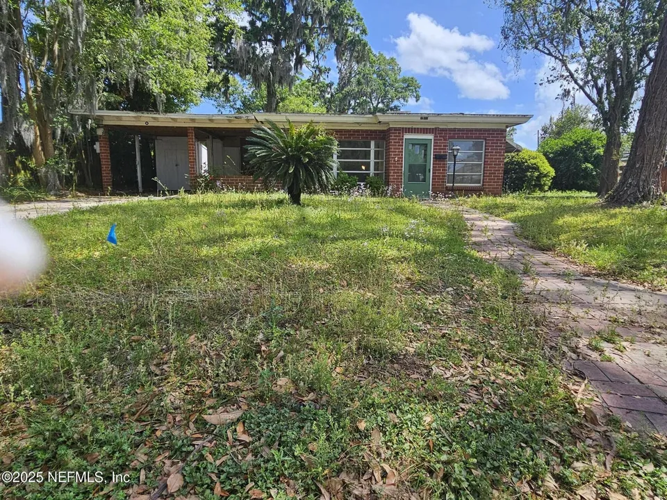 1511 River Bluff Rd N 1511 River Bluff Rd N