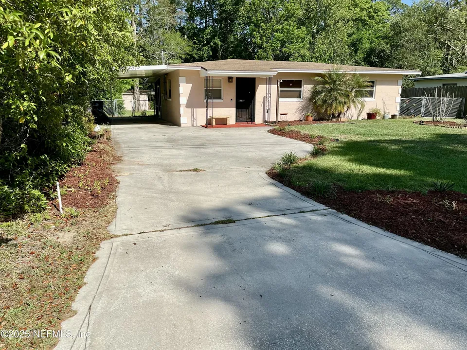 4139 Ruby Dr E 4139 Ruby Dr E