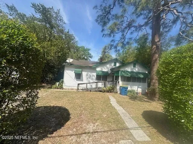 889 Bunker Hill Blvd