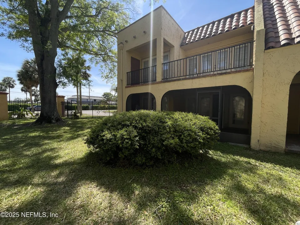 6655 Bell Tower Ct Unit 7 6655 Bell Tower Ct Unit 7