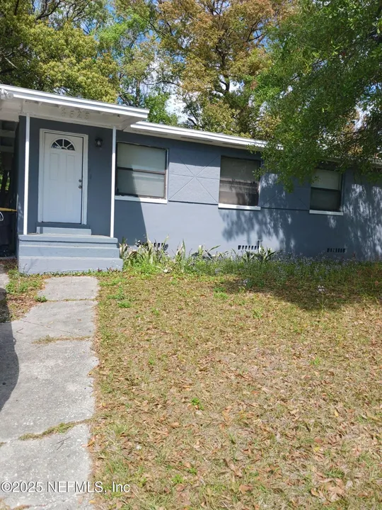 4523 Trenton Dr S 4523 Trenton Dr S