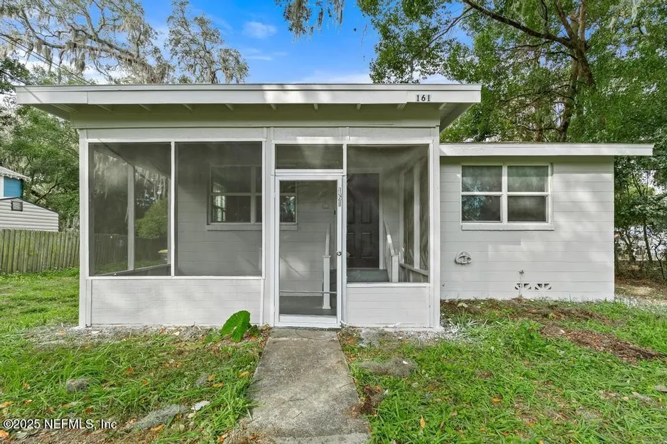 161 W 65th St 161 W 65th St