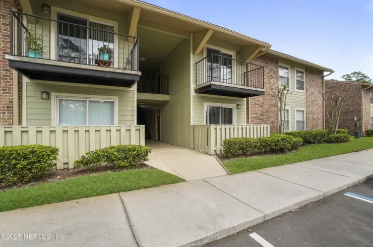 3737 Loretto Rd Apt 802