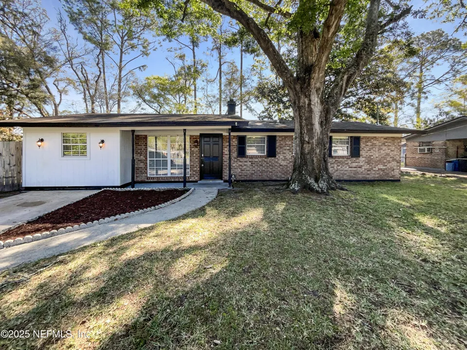 4107 Sharbeth Dr E 4107 Sharbeth Dr E
