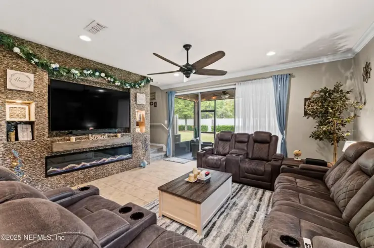 14315 Dovewind Ct