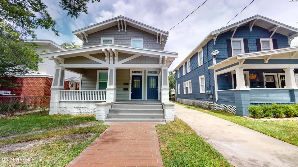 2805 College St 2805 College St