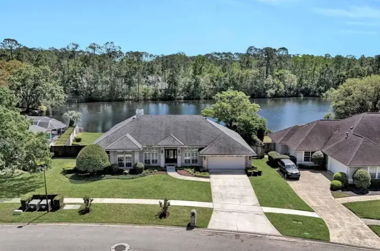 1825 Plantation Oaks Dr