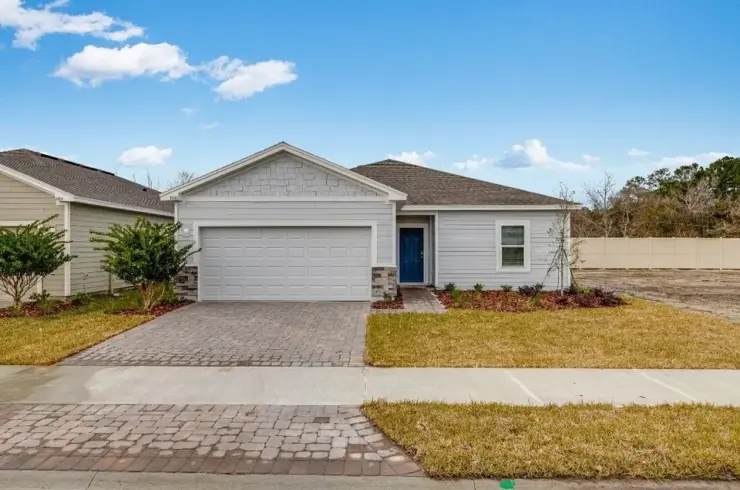 8483 Lilias Cir